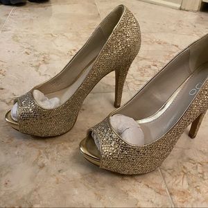 ALDO glitter peep toe pump